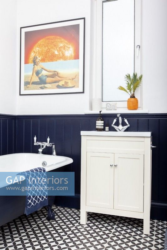 Victorian blue and white bathroom

