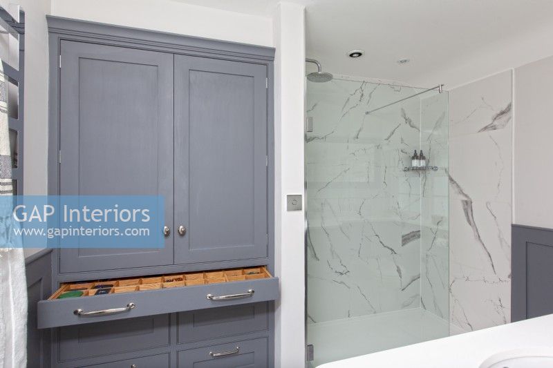 Storage in a classic shower room