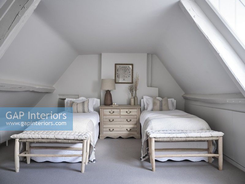 Twin bedroom in neutral tones