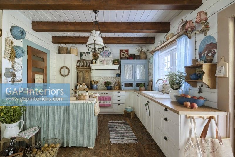 A country kitchen with kitchen treasures