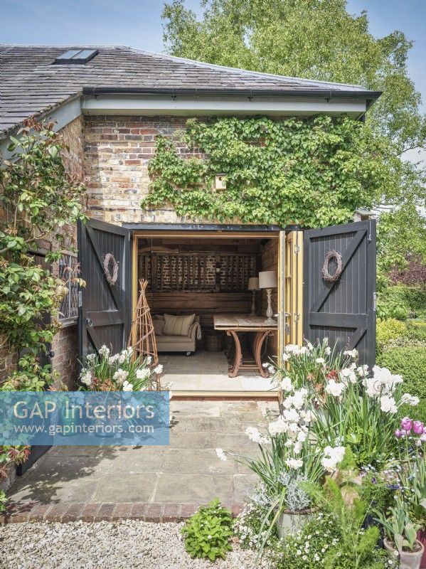 Country style Summerhouse outbuilding 