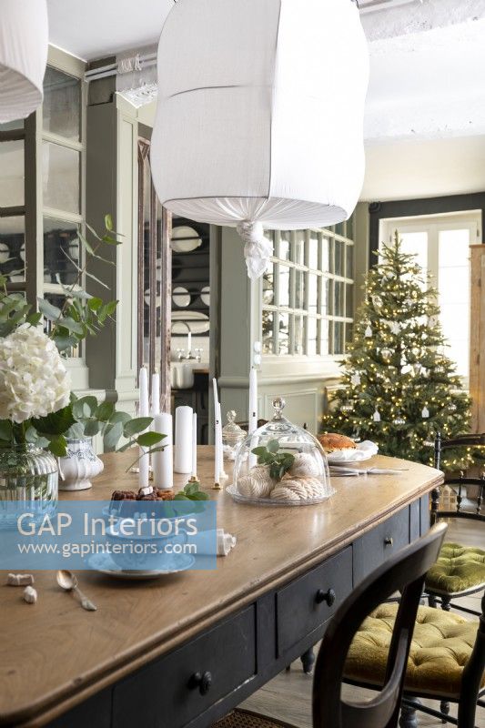 Modern country dining room decorated for Christmas 