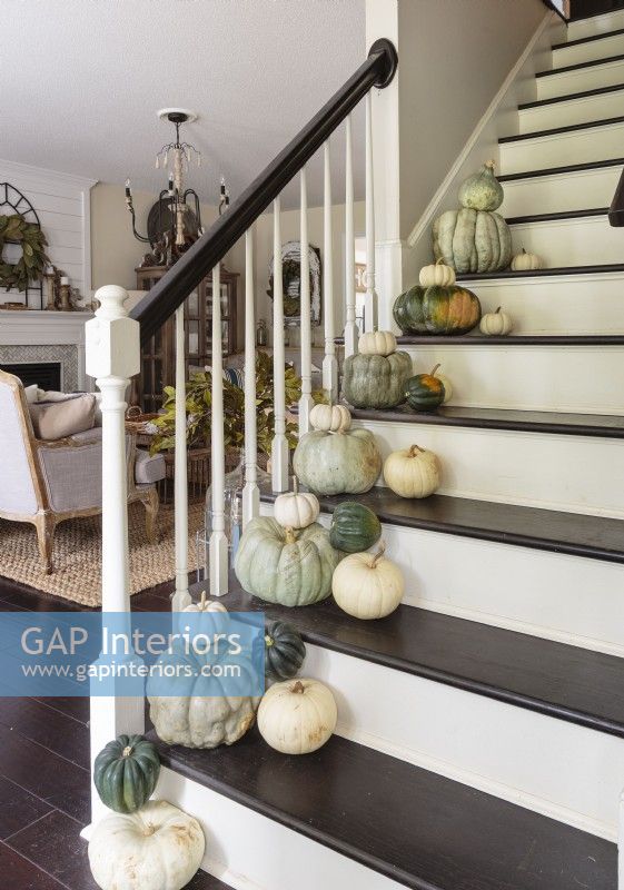 Even the staircase gets a fall touch with more gourds lining the steps.