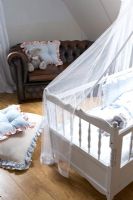 Childs room with crib 