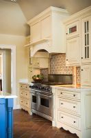 Traditional kitchen with stainless steel double oven