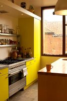 Contemporary colourful kitchen