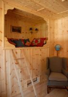 Built in bunkbed in panelled bedroom 