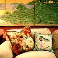 Traditional living room cushion detail 