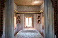 Moorish bedroom and ornate door frame