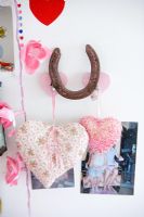 Horse shoe with fabric hearts