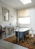 Classic bathroom with rolltop bath