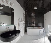 Contemporary black and white bathroom 