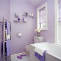 Modern purple bathroom 