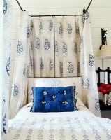 Classic four poster bed