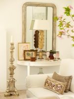 Console table in classic living room 