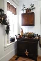 Cute country style home decorated for the holidays.