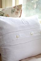 Detail of white cushion 