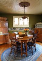 Country dining room with vintage furniture 