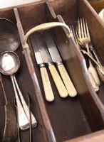 Classic cutlery drawer 