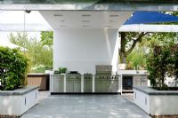 Large modern outdoor kitchen 