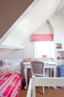Country childrens bedroom 