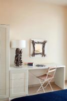 Contemporary white dressing table