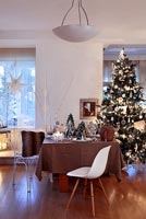 Modern dining room decorated for Christmas