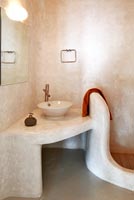Cycladic bathroom 