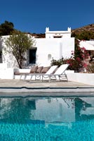 Greek villa with swimming pool 
