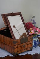 Oriental box