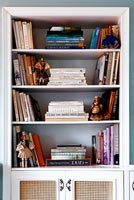 White built in bookcase