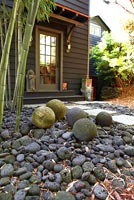 Pebbles and stone ornaments