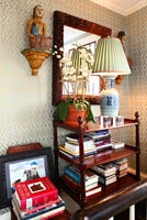 Bookshelves and ornaments