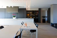 Contemporary open plan kitchen and dining room