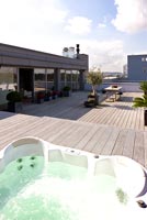 Roof terrace with hot tub