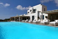 Traditional Greek villa and swimming pool