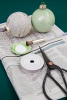 Create a simple Christmas bauble using newspaper - Materials needed
