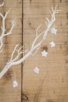 Using paper strips to create star shaped decorations - finished stars