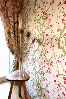 Floral wallpaper 