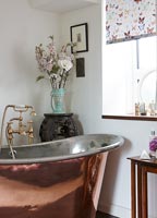Copper bathtub