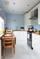 Compact kitchen diner