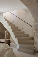 Minimal staircase