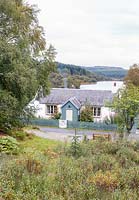 Cottage by loch