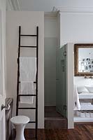 Wooden ladder rail