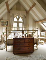 Traditional bedroom