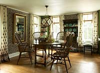 Traditional dining room 