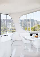 White kitchen with curved walls
