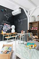 Chalkboard in childs bedroom