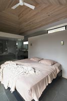 Minimal bedroom