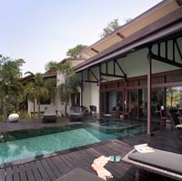 Contemporary house and deck with pool